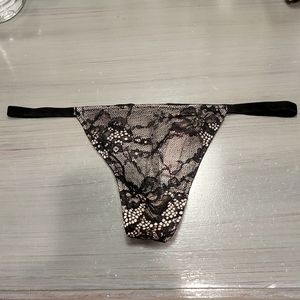 NWT... VICTORIA SECRET BLACK LACE PANTIES... SIZE SMALL